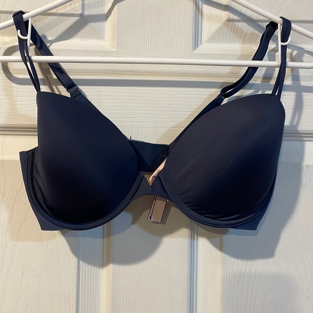 Victoria Secret’s Bra Size 34DD